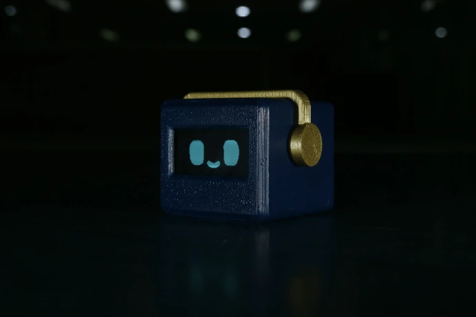 Robot Mibobits Warna Badan Biru Tua